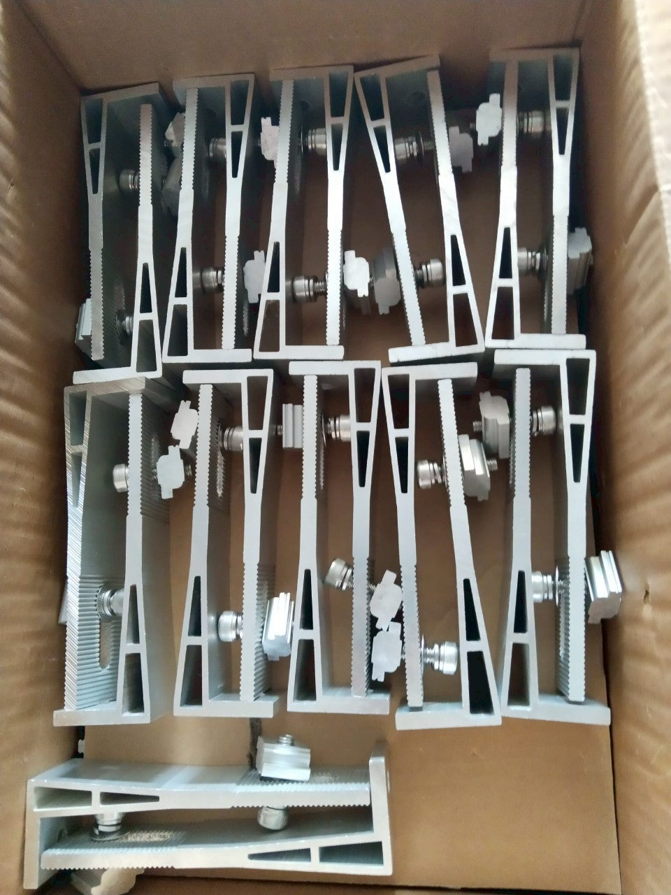 I-05A/140/TH ,  L Feet 140 mm.